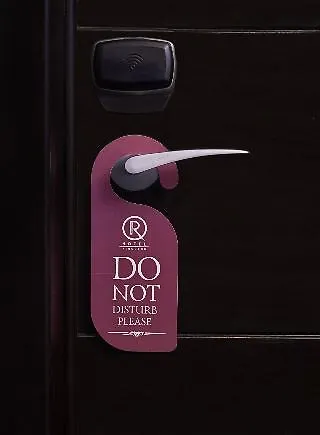 R Hotel كينغستون