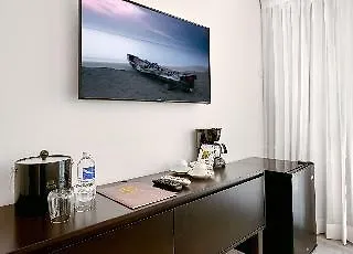R Hotel كينغستون 4*,  جامايكا